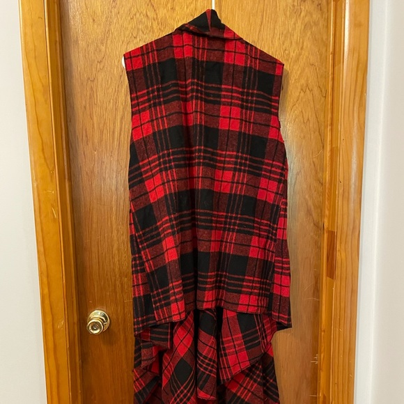Flannel Long Vest - Perfect for Fall! - Picture 7 of 7
